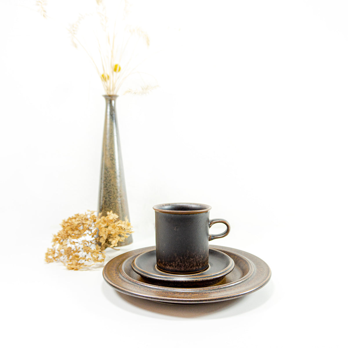 15x TRIO of 1960s ARABIA RUSKA Finland coffee set cup + saucer + plate –  VINTARAMA