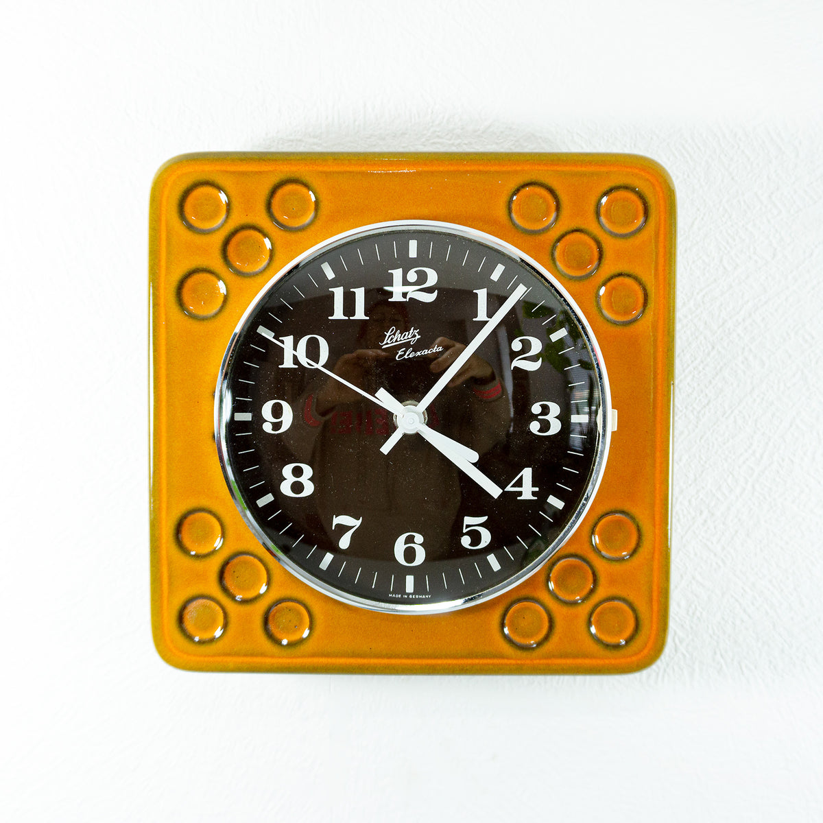 VWG1980_01_burnt_orange_midcen