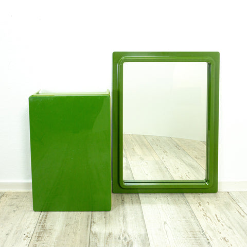 1970s MIDCENTURY BATHROOM Set of Green Plastic and Mirror 'Saphir' by Pneumant, GDR